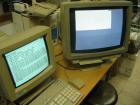 Un écran monochrome et un écran RVB reliés à l'ATW 800